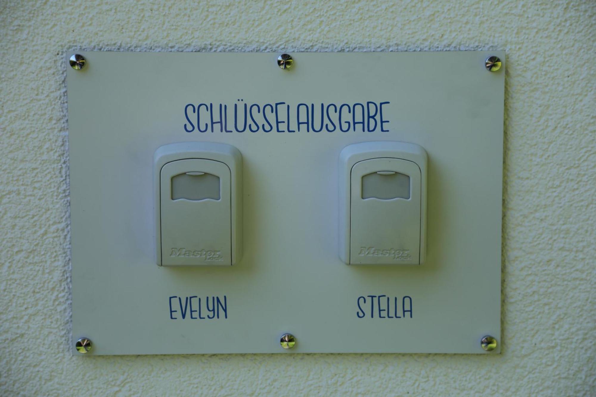 Eine Sehr Gemuetliche Dachgeschoss Ferienwohnung Ihlow  Exterior foto